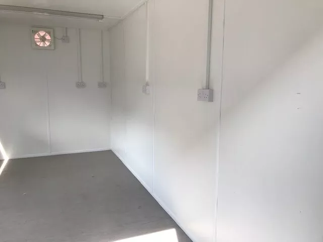 16ft x 8ft shipping container – street food/coffee shop/food kiosk - Image 4
