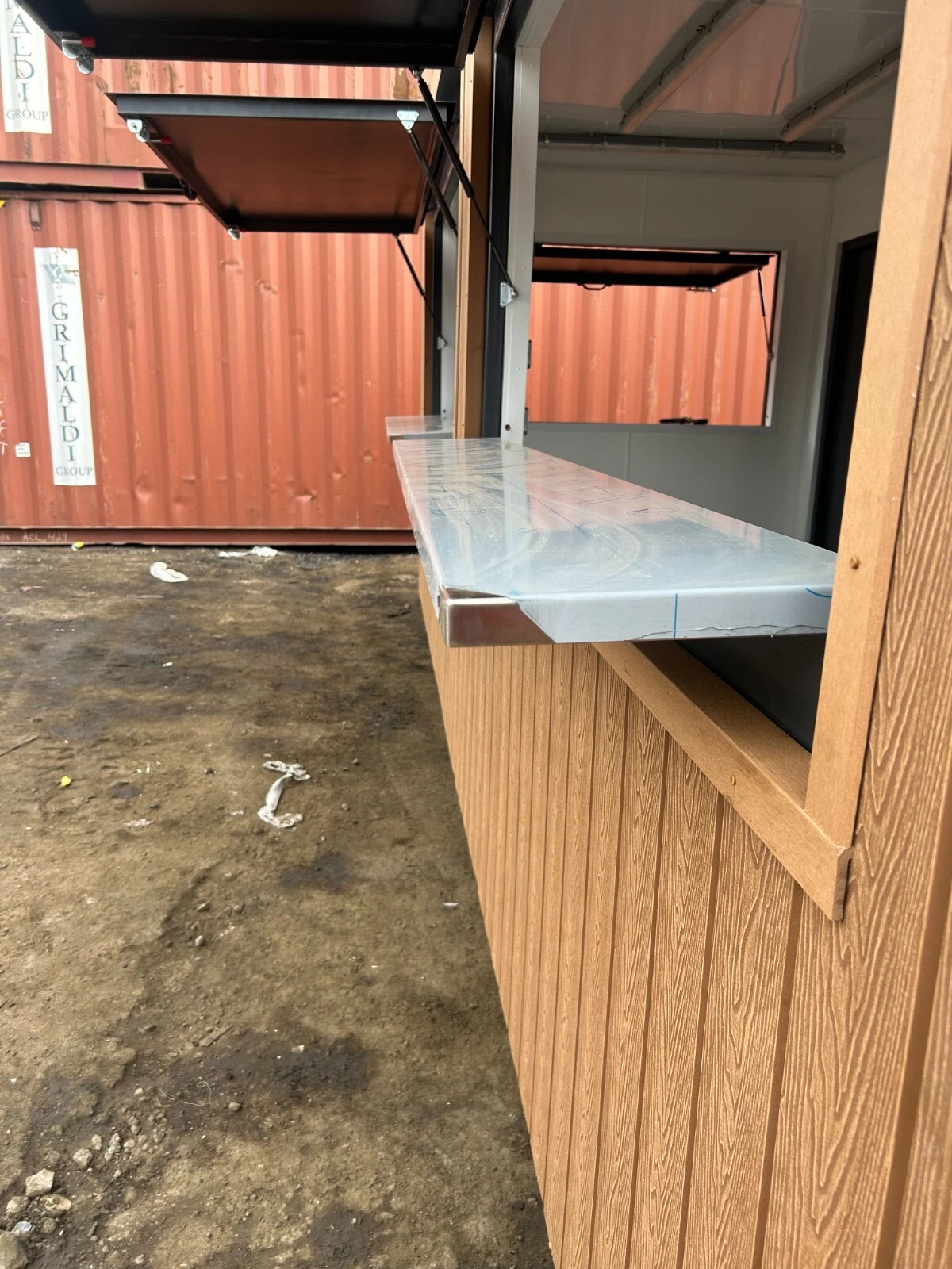 20ft x 8ft shipping container – street food/coffee shop/food kiosk/bar/events - Image 3