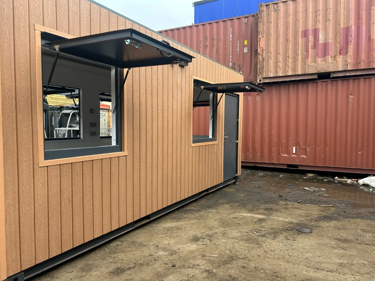 20ft x 8ft shipping container – street food/coffee shop/food kiosk/bar/events - Image 6